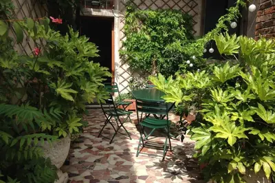 Giardino di A PRIVATE TERRACE IN THE HEART OF VENICE