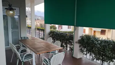 Balcone o terrazza di Garage con camere