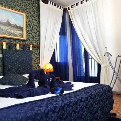 VENICE RAINBOW APARTMENT (RIALTO)