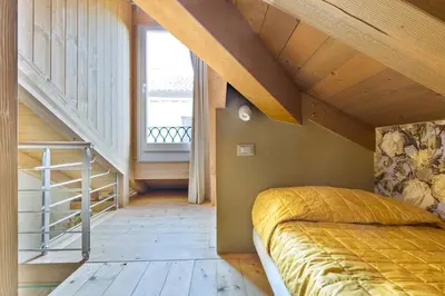 Area soggiorno di Ca' Cappello Venice Apartment 2 with Canal View