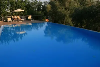 Piscina di Agriturismo Le Vescovane o nelle vicinanze