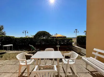 Planimetria di Villa Fronte Mare - Carraro Immobiliare - Family Apartments