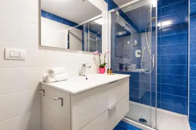 Bagno di Guggenheim Luxury Suites By Bricola Apartments