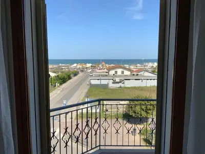 Vista generica sul mare o vista sul mare dall'interno dell'appartamento
