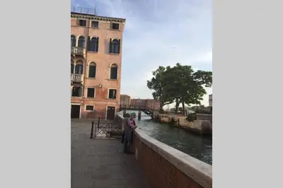 Vista sul fiume nelle vicinanze dell'appartamento