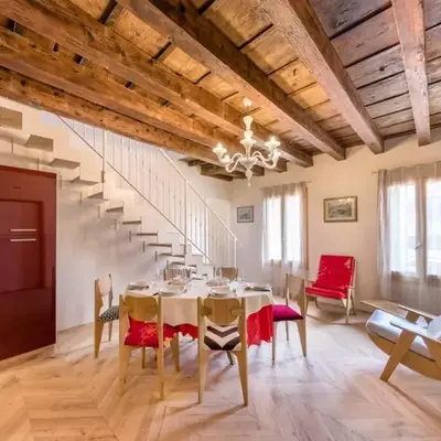 Élite Home stunning venetian apt. Close Accademia