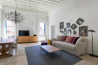 TV o dispositivi per l'intrattenimento presso Infinite House Guglie