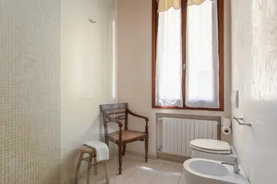 Bagno di Calle Teatro Vecchio - Venezia
