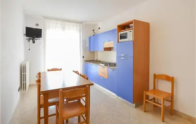 Cucina o angolo cottura di Cozy Apartment In Cavallino-Treporti