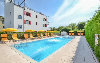 Piscina di Cozy Apartment In Cavallino-Treporti o nelle vicinanze