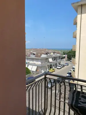 Vista generica sul mare o vista sul mare dall'interno dell'appartamento