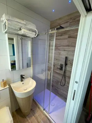 Bagno di Karpa House