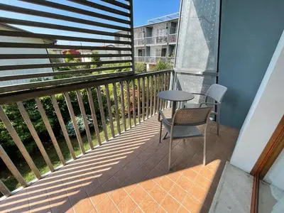 Balcone o terrazza di OTB Italia 1 - Luminoso appartamento tra Venezia e Treviso con Terrazza e Posto auto Coperto