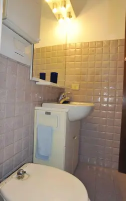 Bagno di Monolocale luminosissimo