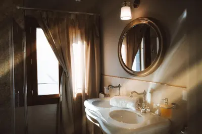 Bagno di Casa Virginia direct at the canal Cannaregio with own roof terrace