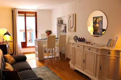 Area soggiorno di Charming canal view San Marco apartment