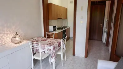 Cucina o angolo cottura di APP. MARCOPOLO - 100mt dal mare