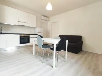 Cucina o angolo cottura di VOLTA - APPENA RISTRUTTURATO - 100 MT DA PIAZZA MAZZINI