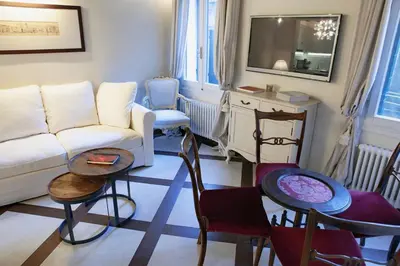 Area soggiorno di Ca Spada 2 Bedrooms & 2 Bathrooms Venice Apartment