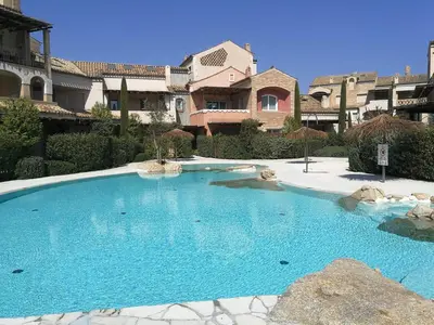 Piscina di APPARTAMENTO VILLAGGIO CASCINA - JESOLO o nelle vicinanze
