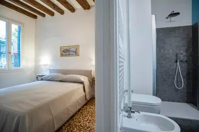 Bagno di Ca’ Anna Rialto Apartment M0270429079