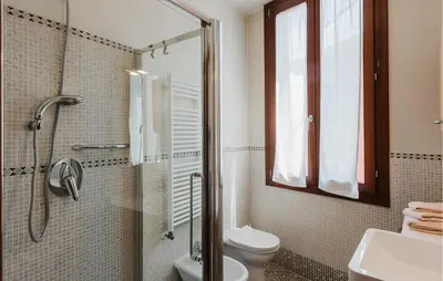 Bagno di Gorgeous Apartment In Venezia With Wifi