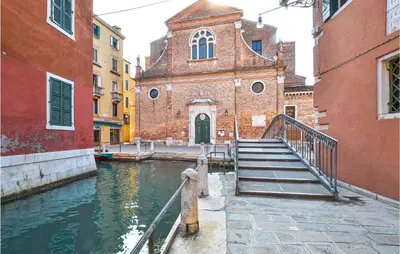 Piscina di Gorgeous Apartment In Venezia With Wifi o nelle vicinanze