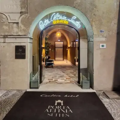 Porta Altinia Suites