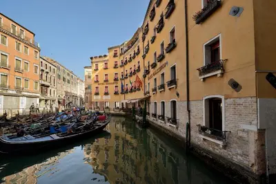 Vista sul fiume nelle vicinanze dell'hotel
