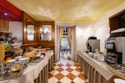 Cibo presso l'hotel o nelle vicinanze