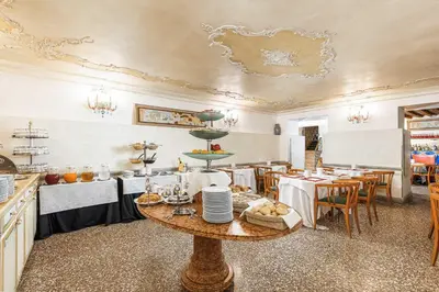 Cibo presso l'hotel o nelle vicinanze