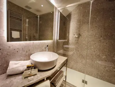 Bagno di Hotel Antiche Figure