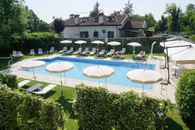 Piscina di Borgo Cà dei Sospiri o nelle vicinanze