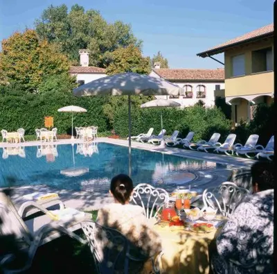 Piscina di Borgo Cà dei Sospiri o nelle vicinanze