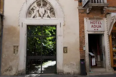 Facciata o entrata di Hotel Adua