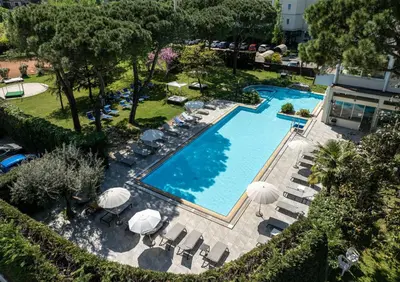 Piscina di Hotel Terme Milano o nelle vicinanze