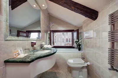 Bagno di Hotel Pausania