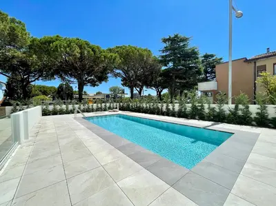 Piscina di C Palace - Carraro Immobiliare - Family Apartments o nelle vicinanze