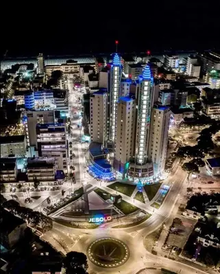 Vista generica su Lido di Jesolo o vista sulla città dall'interno dell'appartamento
