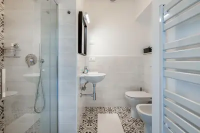 Bagno di GuestHost - Family & Friends Rooms with shared bathroom