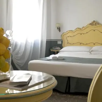 Ca' San Trovaso - 6 Rooms