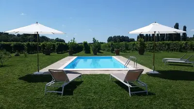Piscina di Agriturismo Dominio di Bagnoli o nelle vicinanze