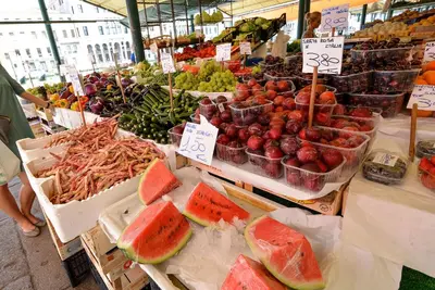 Cibo presso l'appartamento o nelle vicinanze
