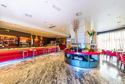 Salone o bar di Antony Palace Hotel - Venice Airport