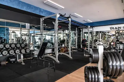 Palestra o centro fitness di Domino Suite Hotel & Residence