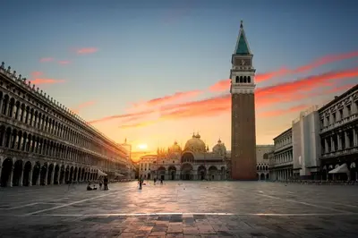 Alba o tramonto visti dall'interno della casa vacanze o dai dintorni
