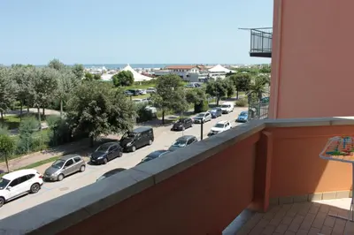 Vista generica sul mare o vista sul mare dall'interno dell'appartamento