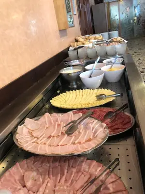 Cibo presso l'hotel o nelle vicinanze