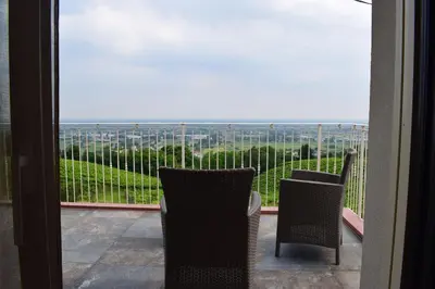 Balcone o terrazza di TERRAZZA SAN VETTORE camere con colazione, Relax in collina con vista sui vigneti DOCG ASOLO
