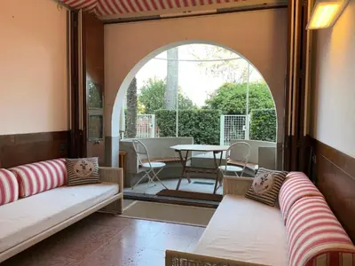Area soggiorno di Aquamar Suite on the beach by Venicescape